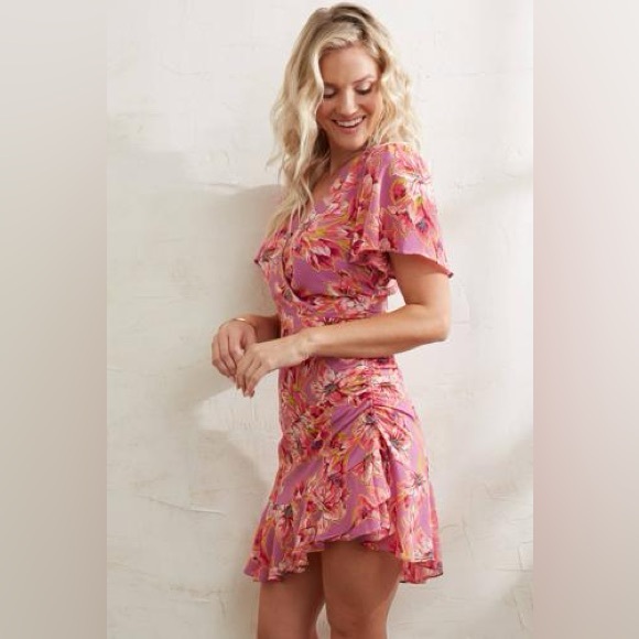 Astr Dresses & Skirts - ASTR The Label Elizabeth Floral Wrap Mini Ruffle Sleeve Tropical Dress Sz Small